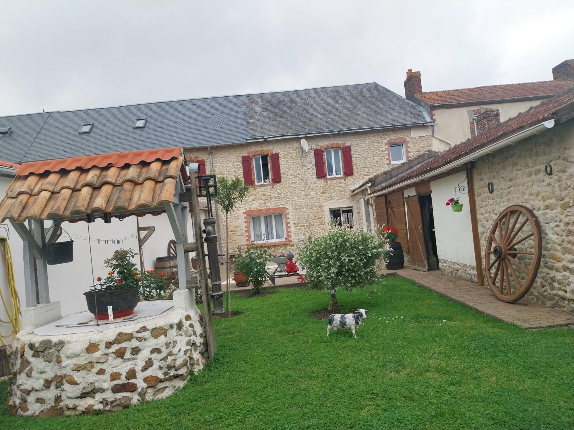 Chambre D Hote Les Frangins Avrille  Luaran gambar